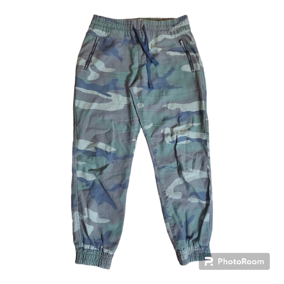 Aritzia TNA Camo Camouflage Joggers Alix Pants - Picture 6 of 8